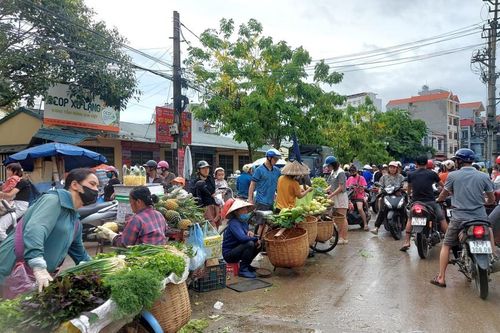 Thành phố Lạng Sơn: Vẫn tiếp diễn lấn chiếm lòng đường, vỉa hè