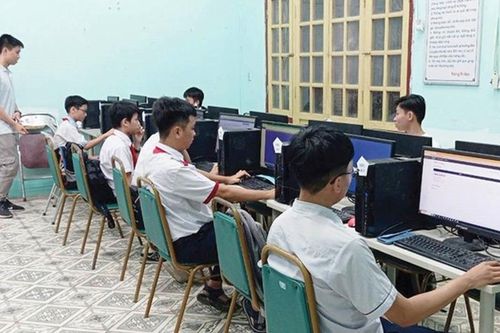 Muốn đưa tin học Huế vươn xa