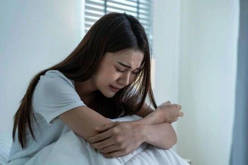 Gặp lại chồng cũ, nghe anh ta thú nhận một chuyện tôi bật khóc hối hận vì đã ly hôn