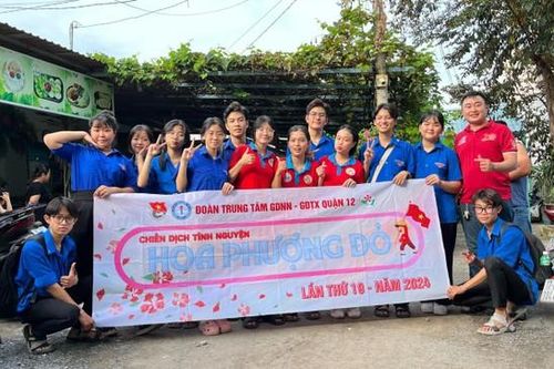 Chiến dịch tình nguyện hè: Thăm viếng người cao tuổi, tạo sân chơi cho thiếu nhi