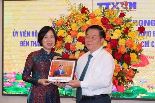 Trưởng Ban Tuyên giáo Trung ương thăm TTXVN