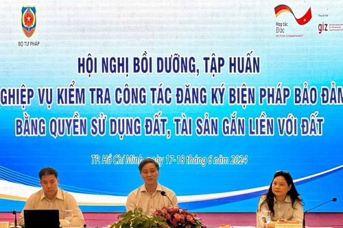 Tập huấn nghiệp vụ kiểm tra đăng ký bảo đảm tài sản đất đai tại TP Hồ Chí Minh