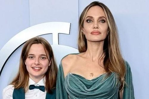 Angelina Jolie trông kiêu ngạo