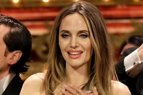 Chiến thắng mới của Angelina Jolie