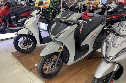 Giá xe Honda SH tháng 6/2024 rẻ chưa từng có, giá giảm cực mạnh khiến khách Việt xôn xao