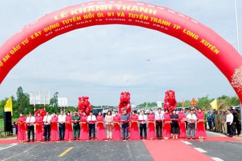 Khánh thành tuyến đường hơn 2.100 tỷ đồng ở An Giang
