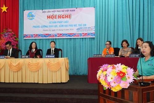 Tư vấn pháp luật lồng ghép với phiên tòa giả định về phòng chống bạo lực với phụ nữ, trẻ em