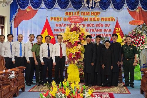 Đoàn kết tôn giáo, thúc đẩy Tri Tôn phát triển