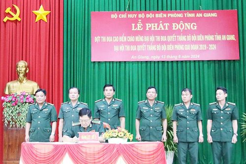 'Đồn là nhà, biên giới là quê hương'