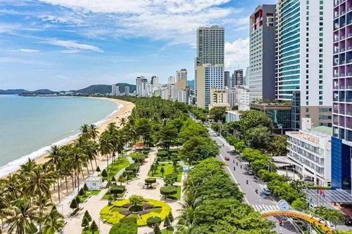 Các điểm đến ven biển và đồi núi là lựa chọn hàng đầu của du khách Việt trong đợt nắng nóng kỷ lục