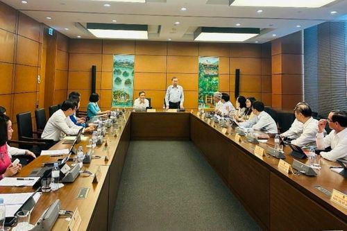 Kỳ họp thứ 7, Quốc hội khóa XV: Đại biểu Quốc hội tỉnh thảo luận tại Tổ về Dự án Luật Công chứng (sửa đổi)