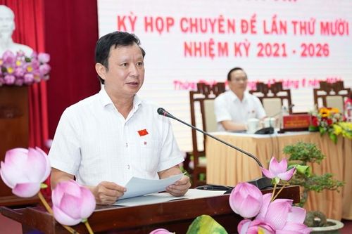 Thông qua 16 nghị quyết với sự nhất trí của 100% đại biểu