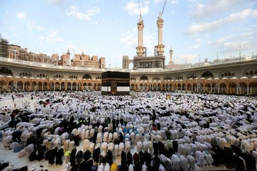 Thánh địa Mecca nóng như đổ lửa, 19 người hành hương thiệt mạng