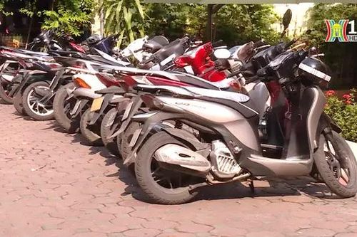 Không gian hồ Ba Mẫu bị lấn chiếm