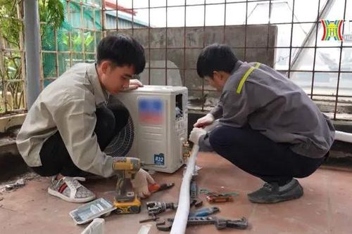 Ngày hè của thợ lắp điều hòa | Nhịp sống Hà Nội | 17/06/2024