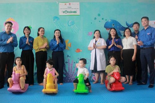 Khánh thành khu vui chơi dành cho thiếu nhi tại Bệnh viện Đa khoa tỉnh