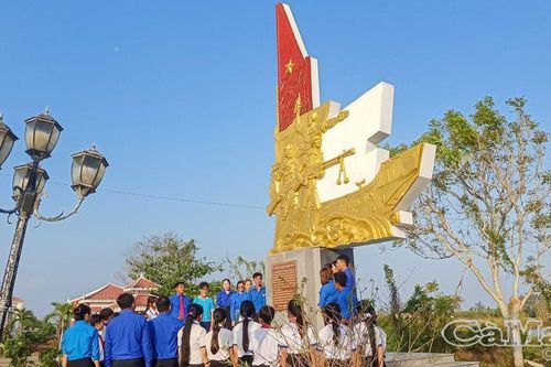 Về thăm địa chỉ đỏ
