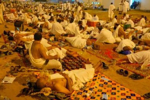Nắng nóng dữ dội khiến cuộc hành hương ở Ả Rập Saudi trở thành ác mộng