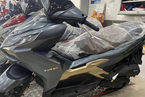 Xe Air Blade 2025 mới nhất về đại lý rẻ khó tin, chưa từng có trong lịch sử của Honda