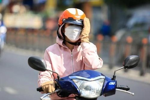 Chuyên gia cảnh báo, nắng nóng cộng với khí áp xuống thấp dễ sốc nhiệt