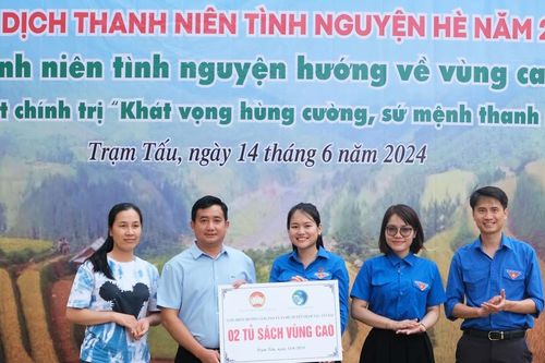 Hướng về vùng cao