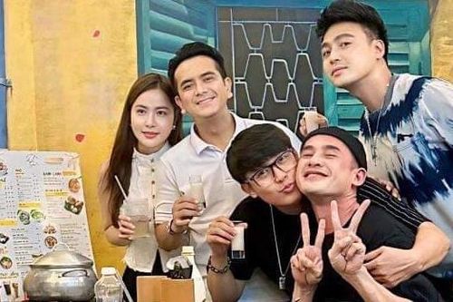 Hùng Thuận ra mắt bạn gái khi hội ngộ dàn diễn viên 'Cổng mặt trời'