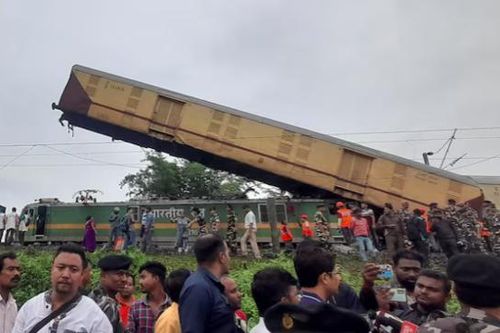 Tai nạn đường sắt Ấn Độ khiến gần 70 người thương vong