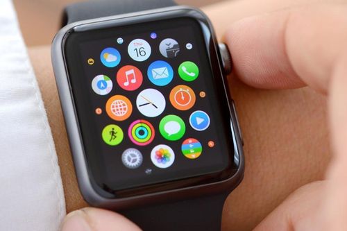 Apple Watch series 10 sẽ mỏng hơn với màn hình lớn hơn