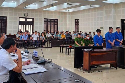 Nhận hối lộ, Giám đốc Trung tâm đăng kiểm xe cơ giới Đà Nẵng và thuộc cấp lĩnh án