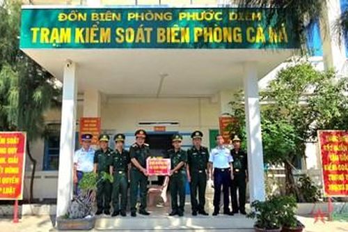 Thượng tướng Võ Minh Lương kiểm tra Bộ đội Biên phòng tỉnh Ninh Thuận