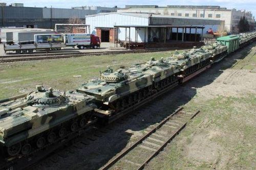 Hàng chục xe chiến đấu bộ binh BMP-3 tham chiến