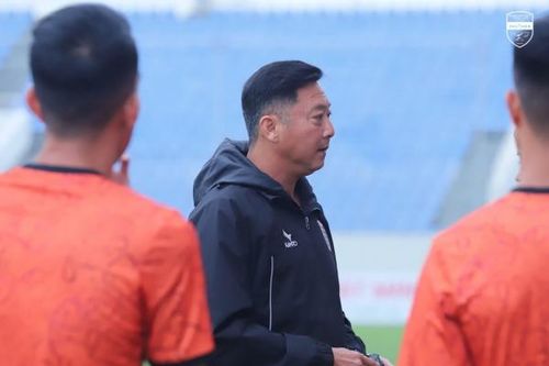 HLV Lê Huỳnh Đức chia tay CLB Bình Dương