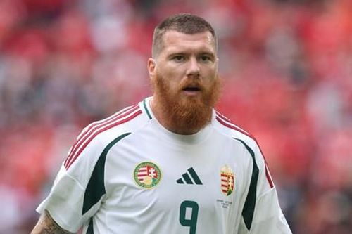 Tiền đạo 'hộ pháp' của đội tuyển Hungary bị chế giễu tại EURO 2024