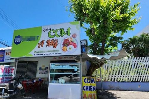 Tràn lan biển hiệu quán ăn, tạp hóa kèm trang web cá cược ở Kiên Giang