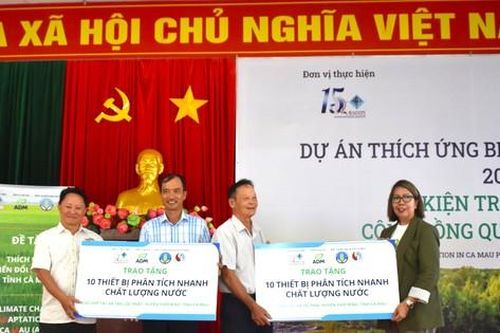 Trao thiết bị phân tích nhanh chất lượng nước cho tỉnh Cà Mau