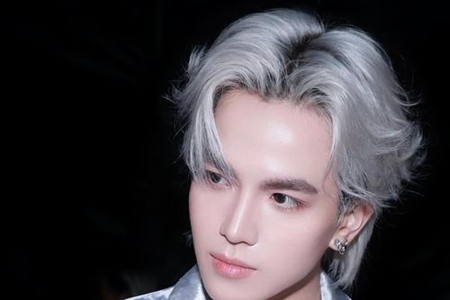 Học trò đẹp trai của Lưu Thiên Hương suy sụp vì vay tiền?