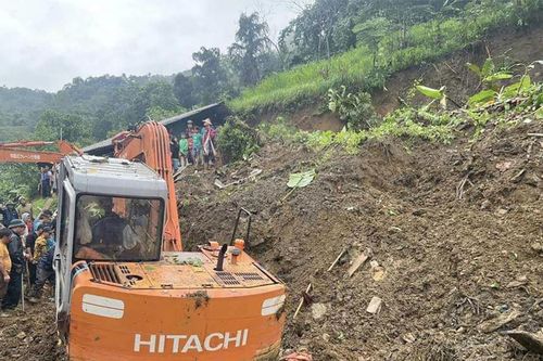Sạt lở đất ở Bắc Kạn, 4 người trong 1 gia đình tử vong