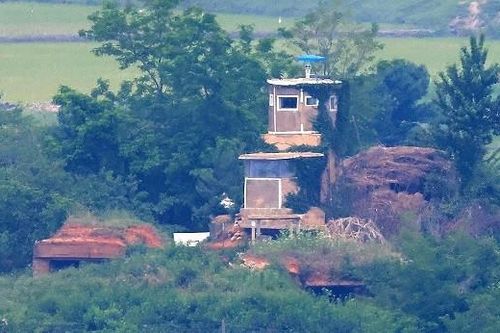 Nhóm binh sĩ Triều Tiên lại vượt giới tuyến sang Hàn Quốc