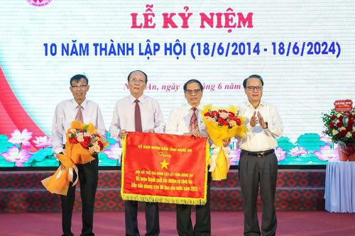 Kỷ niệm 10 năm thành lập Hội Hỗ trợ gia đình liệt sĩ tỉnh Nghệ An