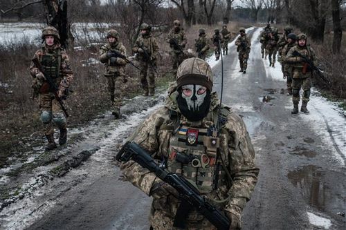 Nỗ lực tuyển dụng tù nhân của Ukraine để củng cố lực lượng ở tiền tuyến