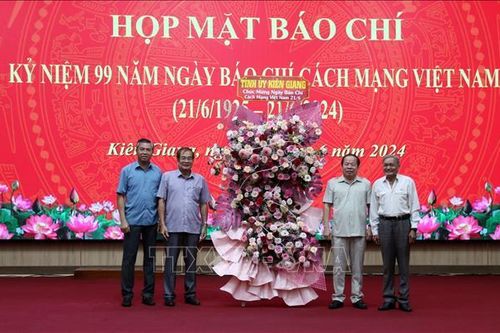 Xung kích, đi đầu trên mặt trận tư tưởng - văn hóa, tuyên truyền