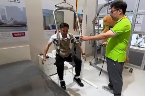 Trung Quốc: Doanh nghiệp công nghệ kiếm bộn tiền nhờ dân số già