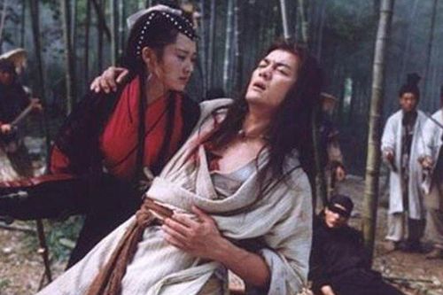 Kiếm hiệp Kim Dung: Bí kíp võ công bí ẩn giúp Lệnh Hồ Xung thoát chết