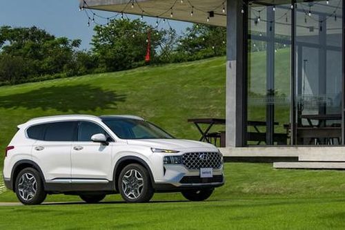 Hyundai giảm giá hàng loạt mẫu xe, cao nhất 100 triệu đồng