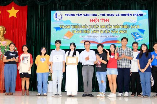 Trường THCS Nguyễn Trãi và Trường THPT Nguyễn Hiền đoạt giải nhất Hội thi Thanh, thiếu niên tuyên truyền giới thiệu sách TP. Long Xuyên năm 2024