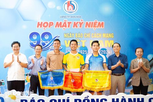 Đội Liên quân phóng viên thường trú vô địch giải giao lưu bóng đá các cơ quan báo chí