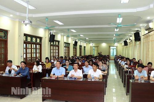 Bồi dưỡng nghiệp vụ công tác dư luận xã hội năm 2024