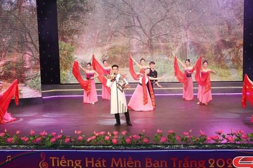 Đêm chung khảo đầu tiên Liên hoan 'Tiếng hát Miền Ban trắng' năm 2024