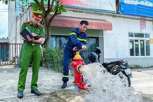 Hà Nội: Cần xây dựng thêm hơn 10.000 trụ nước để phòng cháy, chữa cháy