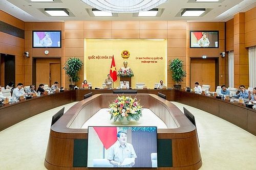 Ủy ban Thường vụ Quốc hội cơ bản nhất trí với các vấn đề lớn tại dự thảo nghị quyết về cơ chế đặc thù cho tỉnh Nghệ An và thành phố Đà Nẵng